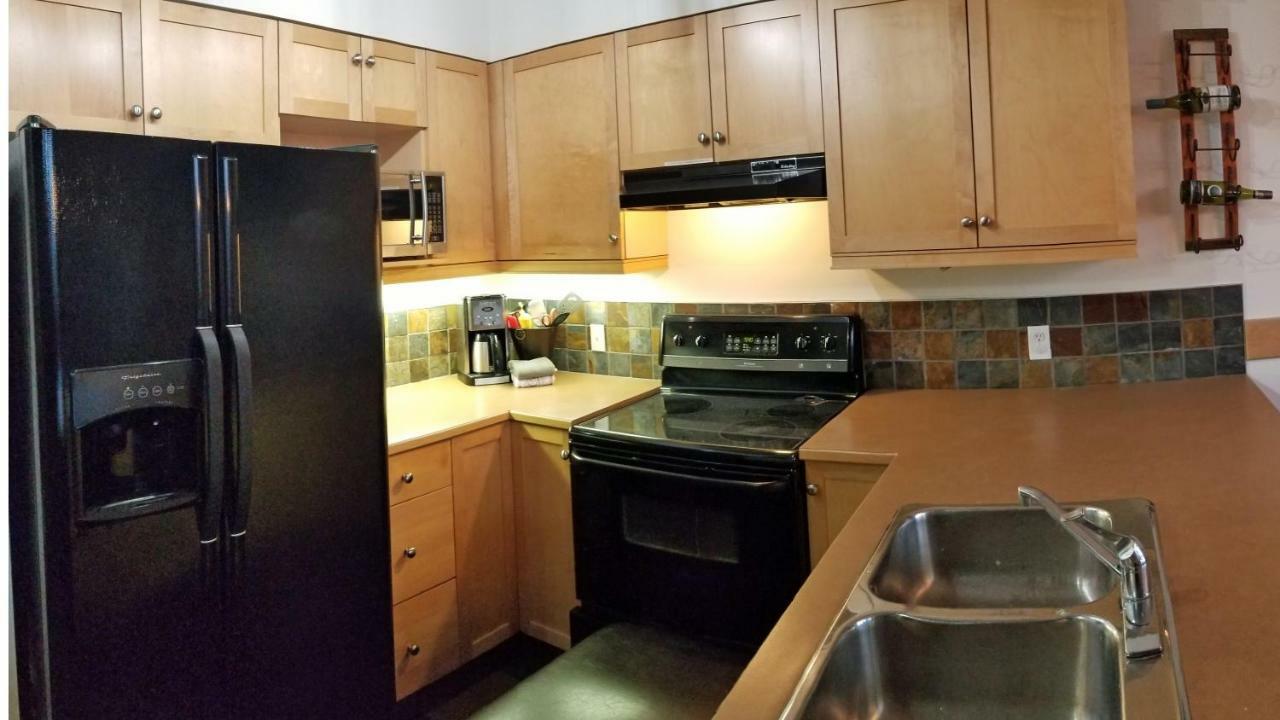 קאנמור Downtown Loft, Mountain Views, Fireplace, Couple'S Retreat, Walker'S Paradise מראה חיצוני תמונה